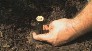 a Richardson Irrigation Repair tech installs a new pop up head